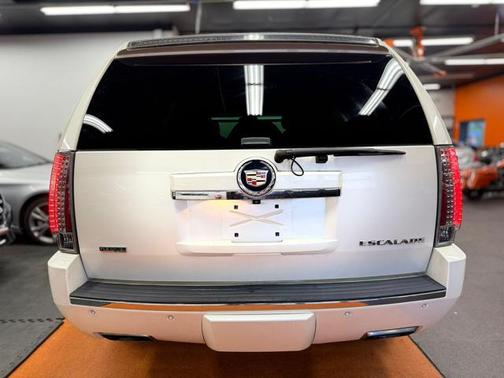 2012 Cadillac Escalade Premium