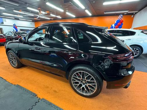 2017 Porsche Macan Turbo
