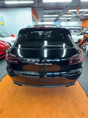2017 Porsche Macan Turbo