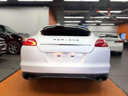 2011 Porsche Panamera 4