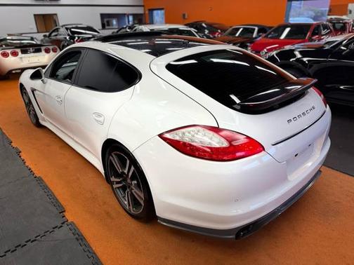 2011 Porsche Panamera 4