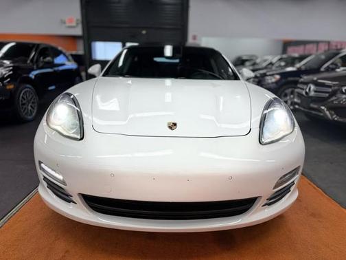 2011 Porsche Panamera 4