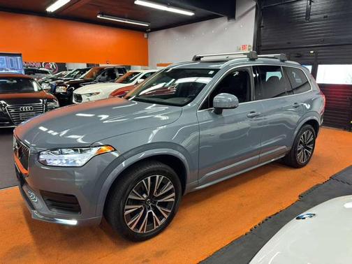 2020 Volvo XC90 T5 Momentum