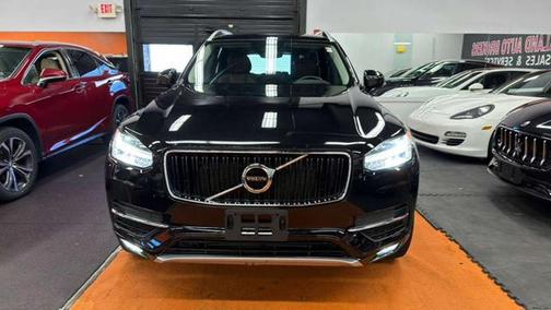 2019 Volvo XC90 T6 Momentum