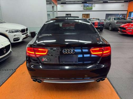 2013 Audi S8 4.0T