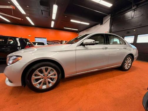 2017 Mercedes-Benz E-Class E300 Luxury Sedan