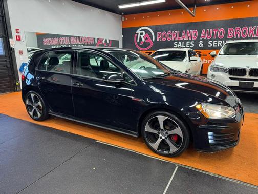 2015 Volkswagen Golf GTI 2.0T SE 4-Door