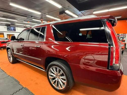 2017 Cadillac Escalade ESV Platinum