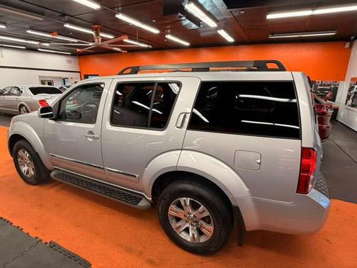 2011 Nissan Pathfinder Silver