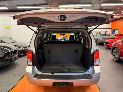2011 Nissan Pathfinder Silver