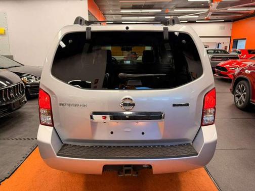 2011 Nissan Pathfinder Silver