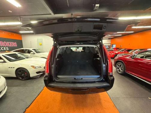 2016 Cadillac Escalade ESV Luxury