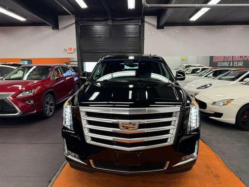 2016 Cadillac Escalade ESV Luxury