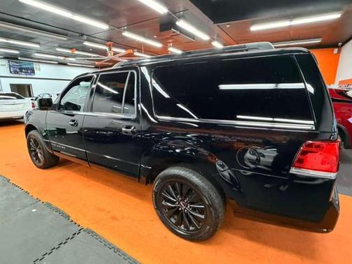 2017 Lincoln Navigator Select