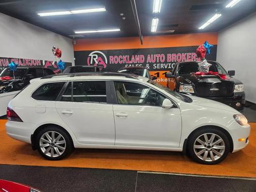 2014 Volkswagen Jetta SportWagen DSG TDI w/Sunroof & Nav