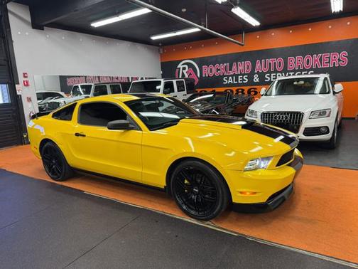 2013 Ford Mustang V6 Premium