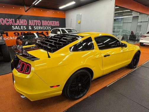 2013 Ford Mustang V6 Premium