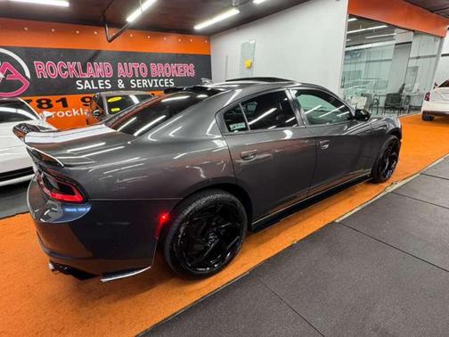 2015 Dodge Charger SXT