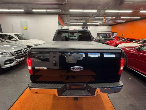 2005 Ford F-150 Lariat SuperCrew