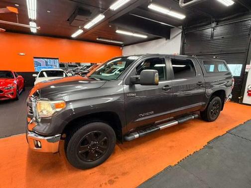 2015 Toyota Tundra SR5