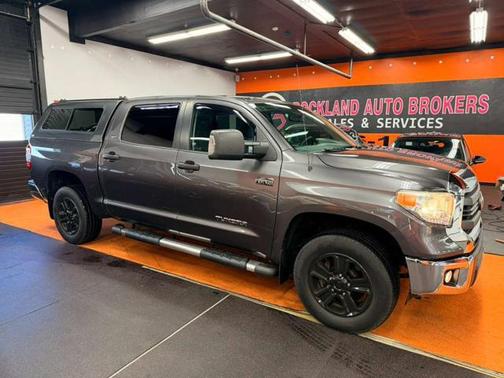 2015 Toyota Tundra SR5