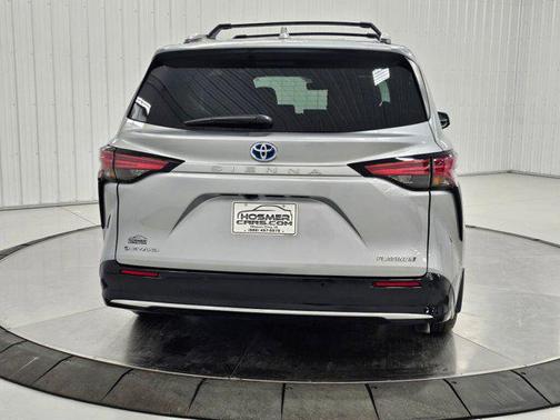 2025 Toyota Sienna Platinum