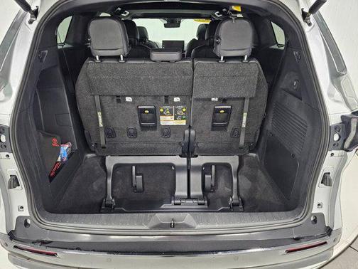 2025 Toyota Sienna Platinum