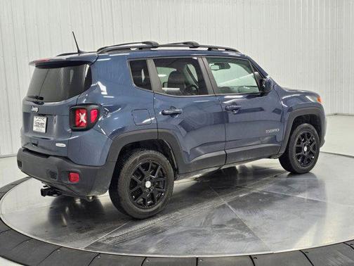 Slate Blue Pearlcoat 2021 Jeep Renegade Latitude