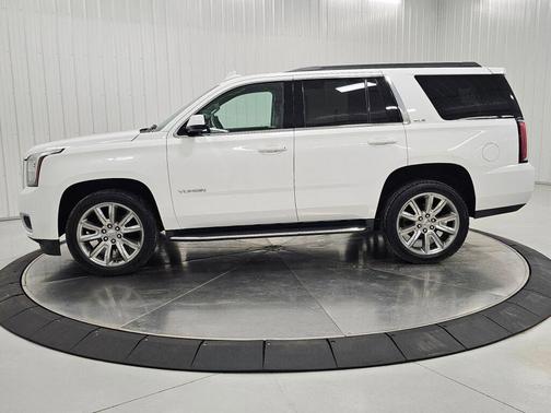 Summit White 2018 GMC Yukon SLE