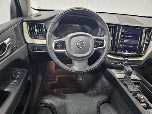 2021 Volvo XC60 T5 Inscription