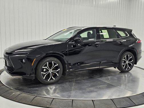 2025 Toyota Crown Signia XLE