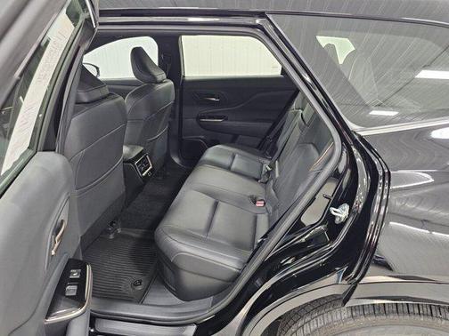 2025 Toyota Crown Signia XLE