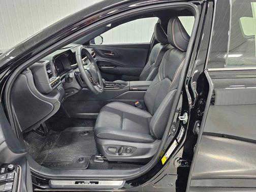 2025 Toyota Crown Signia XLE