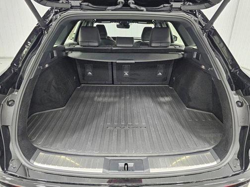 2025 Toyota Crown Signia XLE