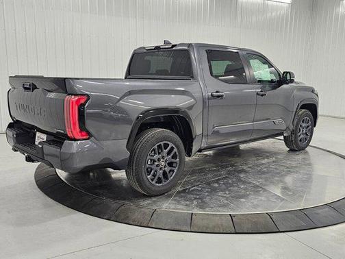 2025 Toyota Tundra Hybrid Platinum