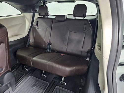 2021 Toyota Sienna Platinum