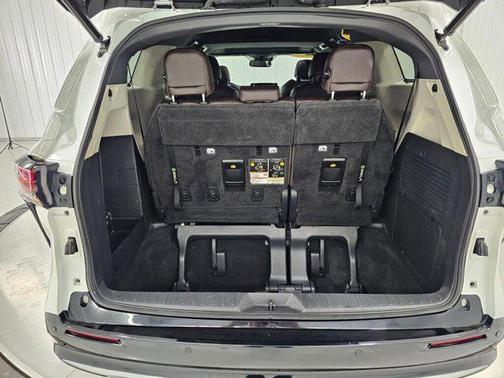 2021 Toyota Sienna Platinum