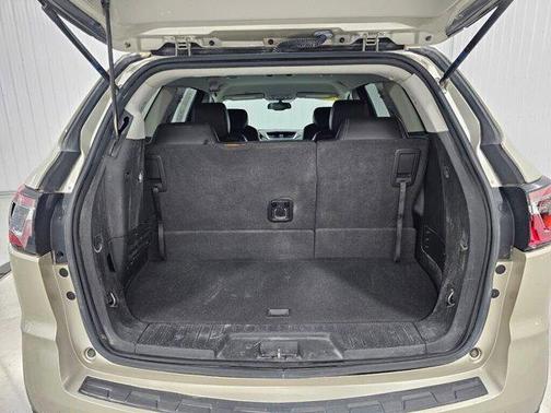 2017 Chevrolet Traverse 2LT