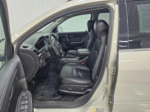 2017 Chevrolet Traverse 2LT