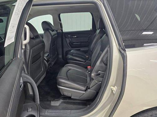 2017 Chevrolet Traverse 2LT