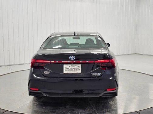 2021 Toyota Avalon Hybrid Limited