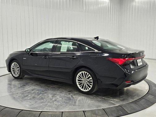 2021 Toyota Avalon Hybrid Limited