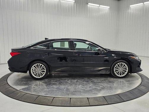 2021 Toyota Avalon Hybrid Limited