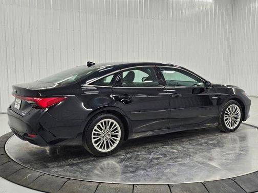 2021 Toyota Avalon Hybrid Limited