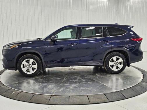 2021 Toyota Highlander LE