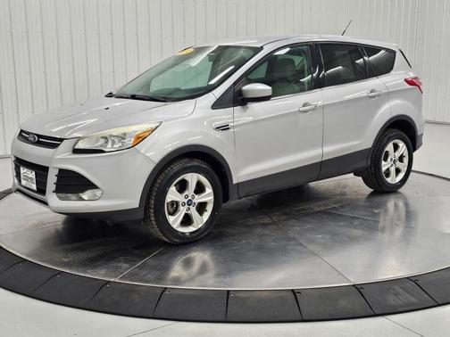 Ingot Silver Metallic 2014 Ford Escape SE