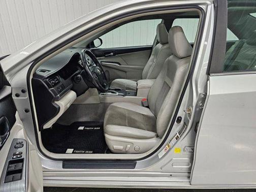 2014 Toyota Camry Hybrid XLE