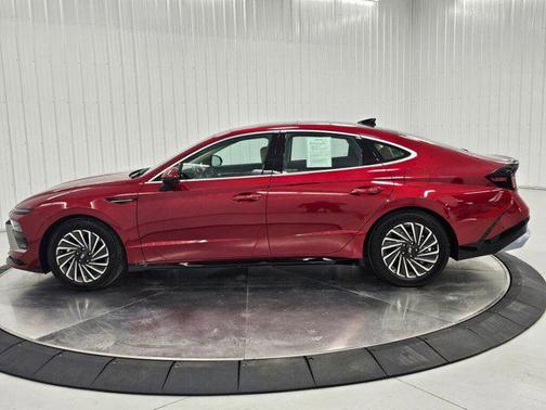 Ultimate red 2025 Hyundai SONATA Hybrid Limited