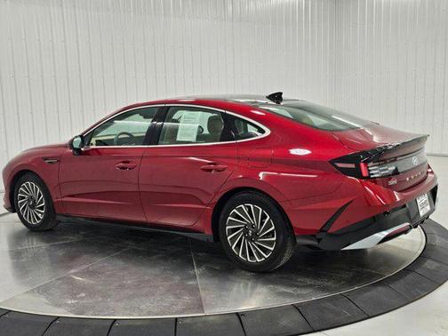 Ultimate red 2025 Hyundai SONATA Hybrid Limited