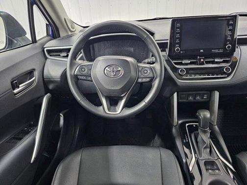 2022 Toyota Corolla Cross XLE